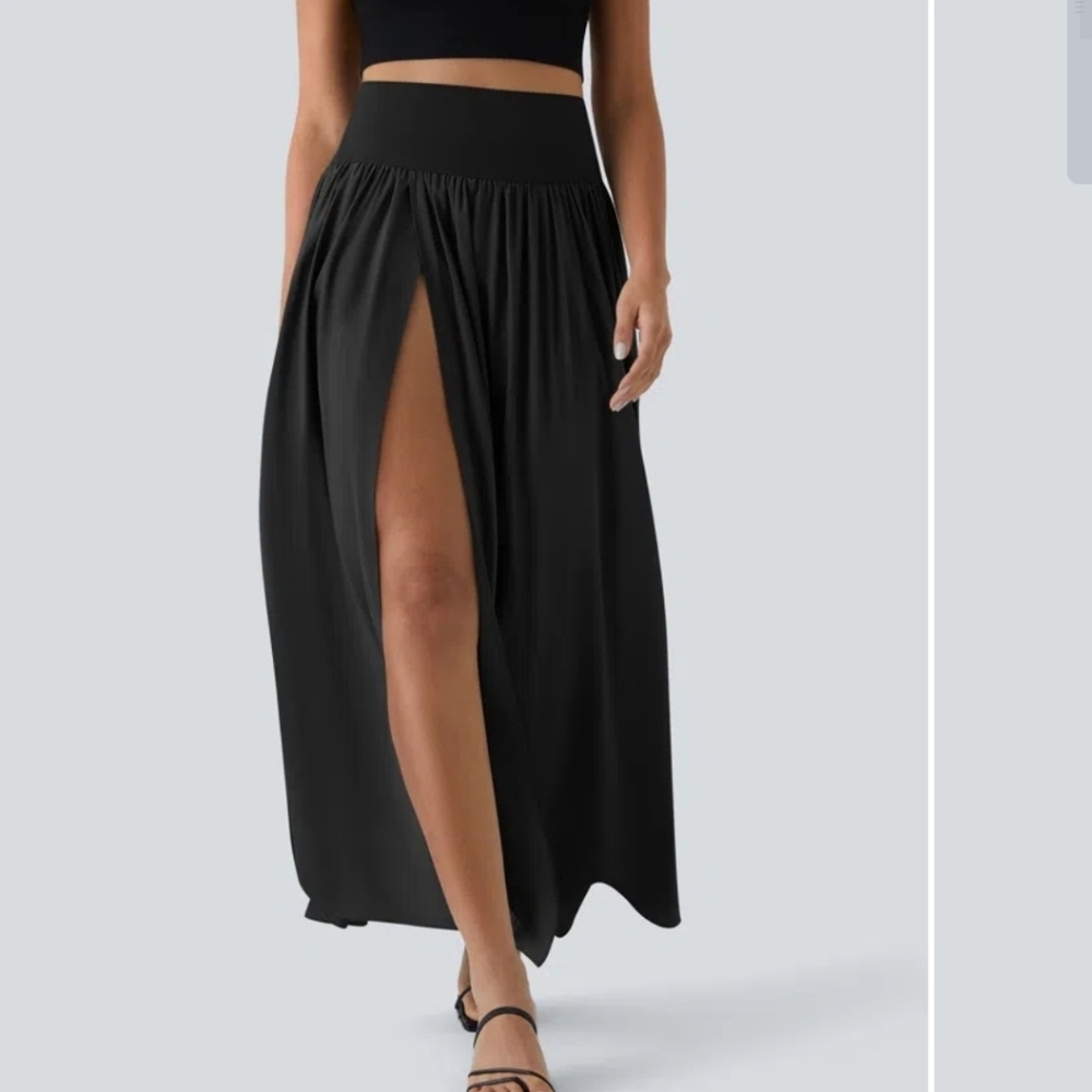 HALARA Black Midi Skirt